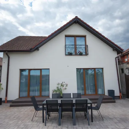Garden Residence- Oaza Ta De Relaxare Nu Doar Inainte Sau Dupa Zbor Apartmán *